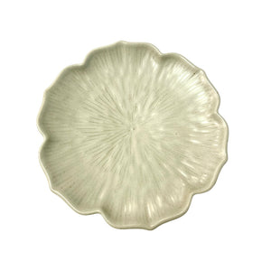 Petals dinner plate