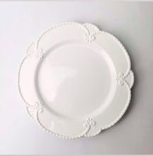 Load image into Gallery viewer, Angelique Dinner plate
